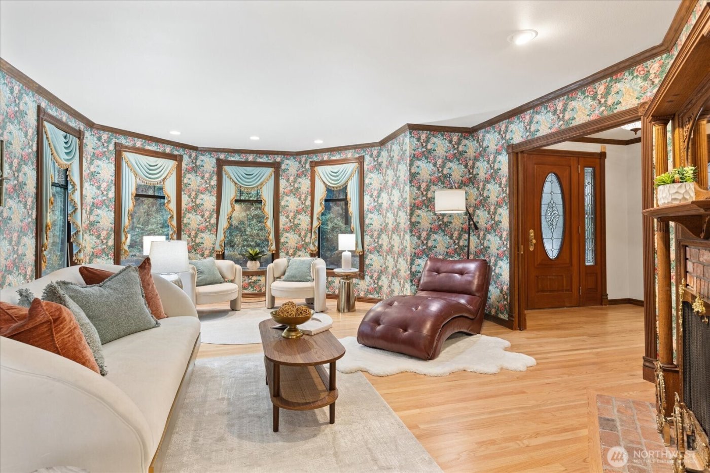 19524 230TH Avenue NE, Woodinville, WA 98077