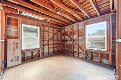 9017 14th Avenue S, Seattle, WA 98108 - Photo 13