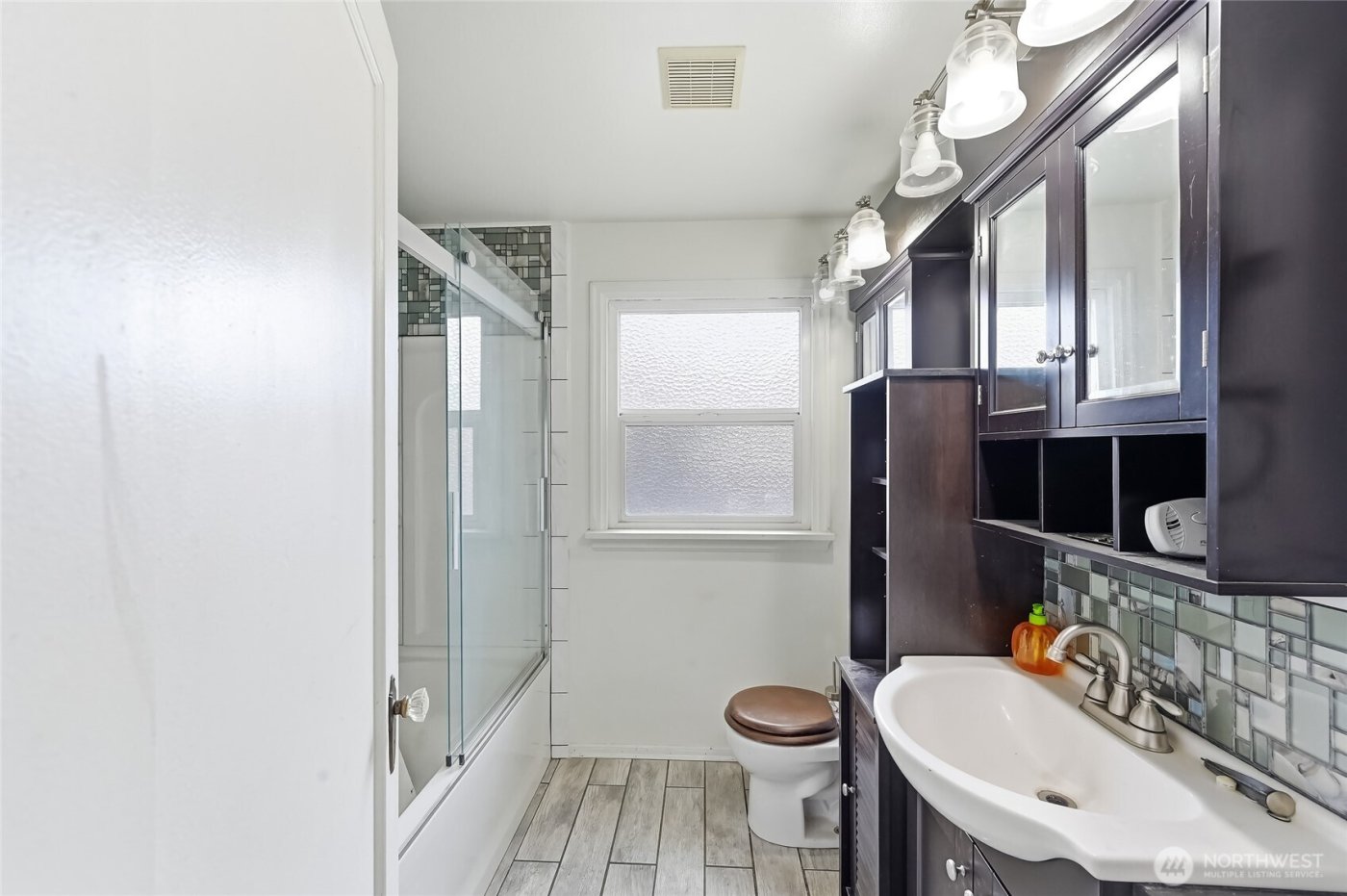 9017 14th Avenue S, Seattle, WA 98108