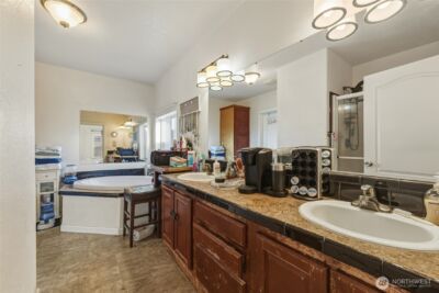 310 S 10th Avenue , Walla Walla, WA 99362 - Photo 12