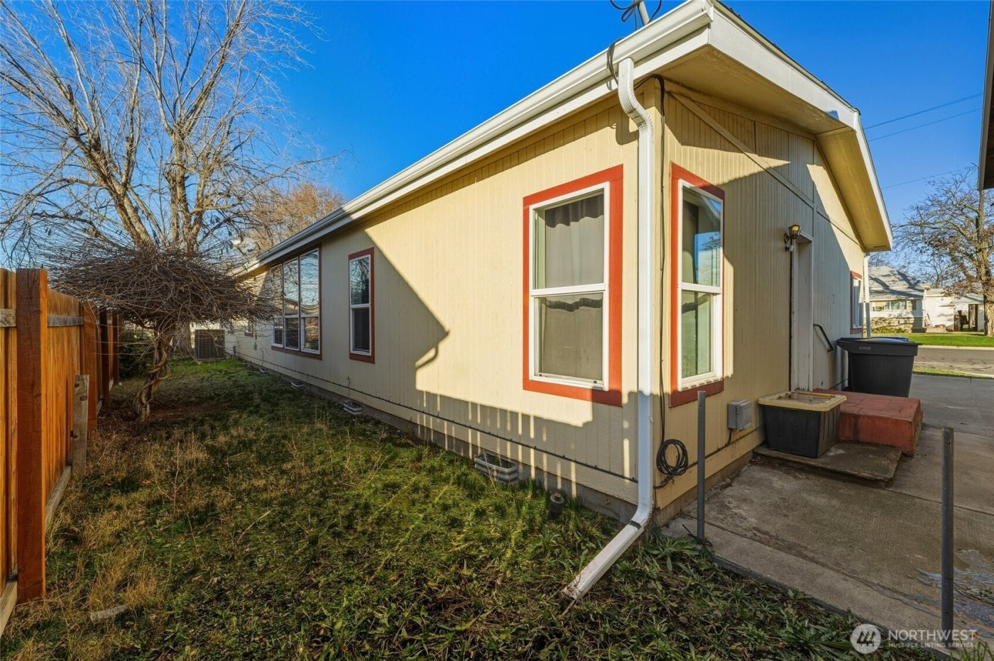 310 S 10th Avenue , Walla Walla, WA 99362