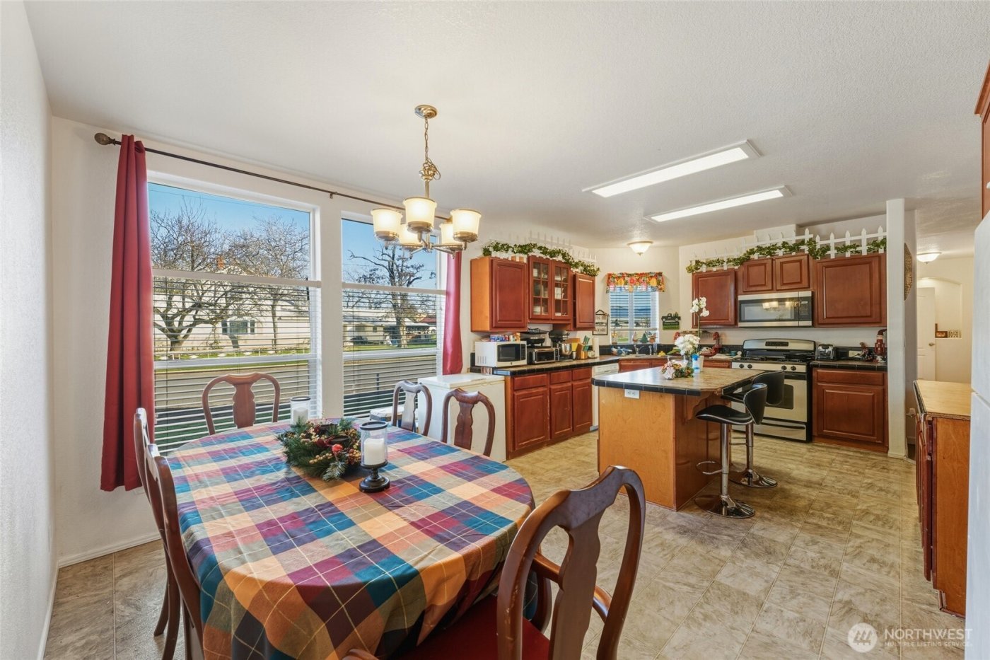 310 S 10th Avenue , Walla Walla, WA 99362