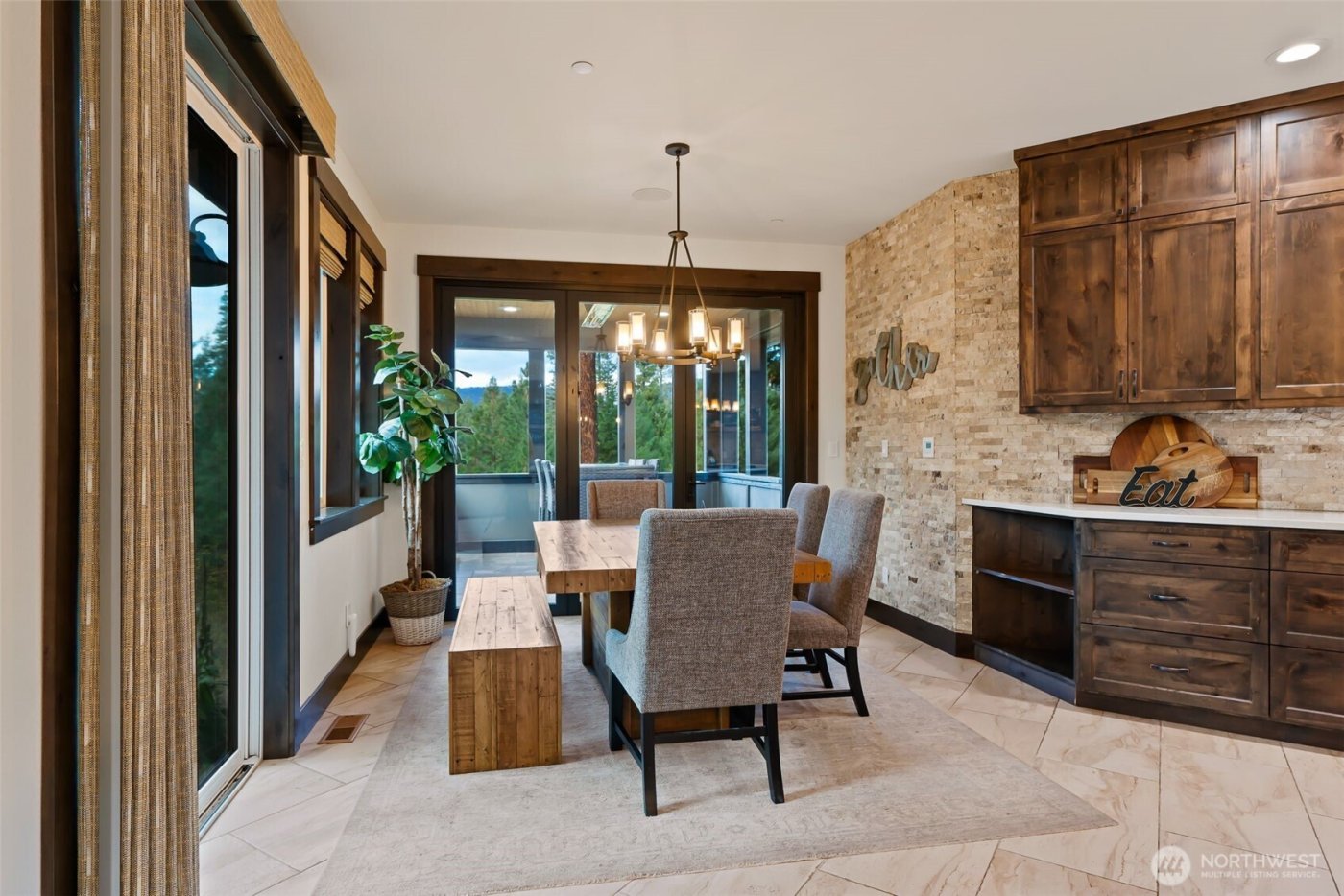 4611 Swiftwater Drive , Cle Elum, WA 98922