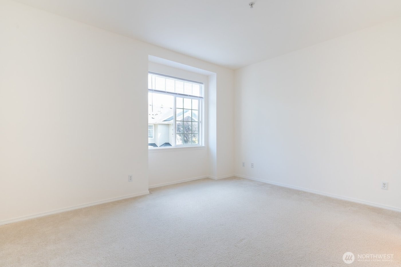 1855 Trossachs Boulevard SE #205, Sammamish, WA 98075-8072