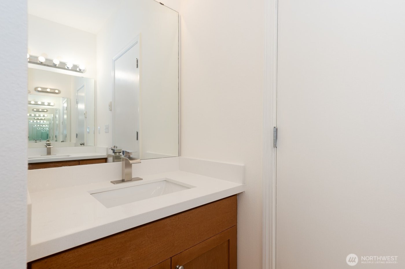 1855 Trossachs Boulevard SE #205, Sammamish, WA 98075-8072