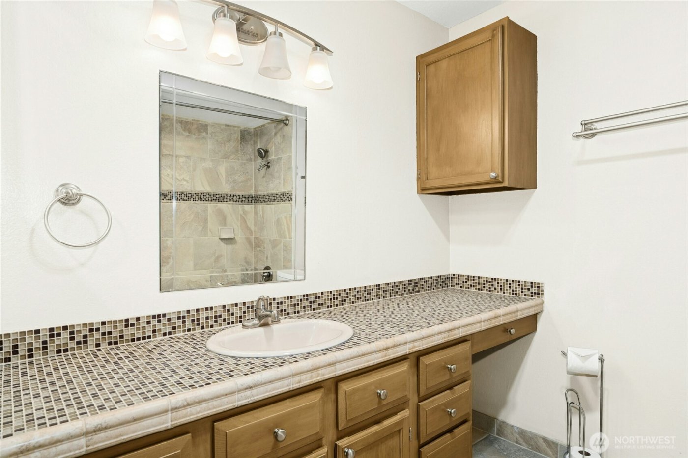 13611 NE 8th Street #106, Bellevue, WA 98005