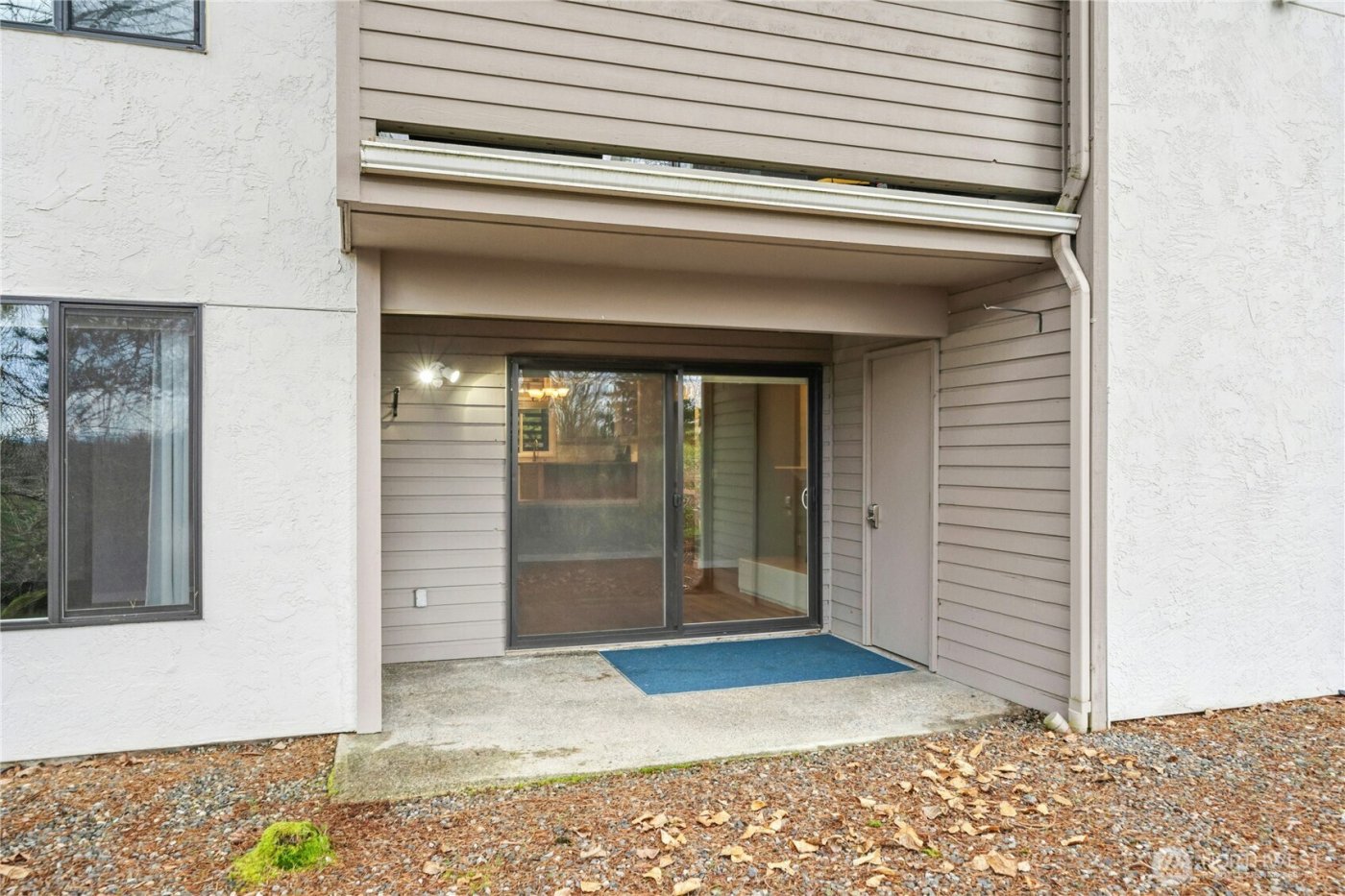 13611 NE 8th Street #106, Bellevue, WA 98005