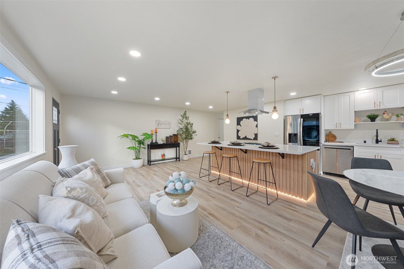 8821 S D Street , Tacoma, WA 98444