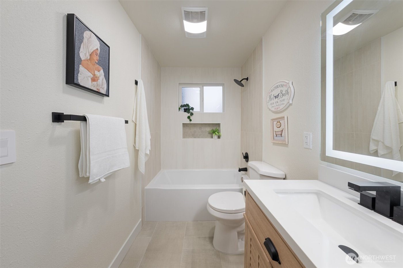 8821 S D Street , Tacoma, WA 98444