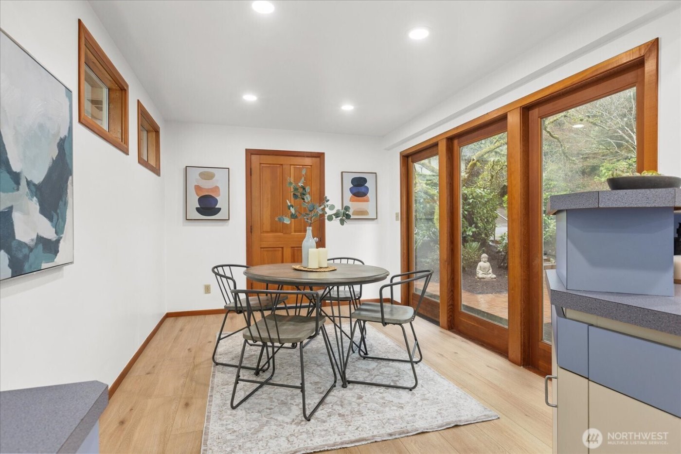 11904 Lakeside Avenue NE, Seattle, WA 98125