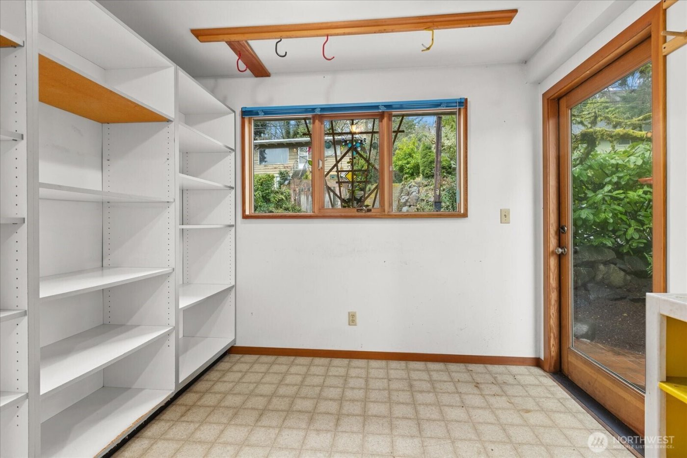 11904 Lakeside Avenue NE, Seattle, WA 98125