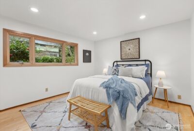 11904 Lakeside Avenue NE, Seattle, WA 98125 - Photo 23