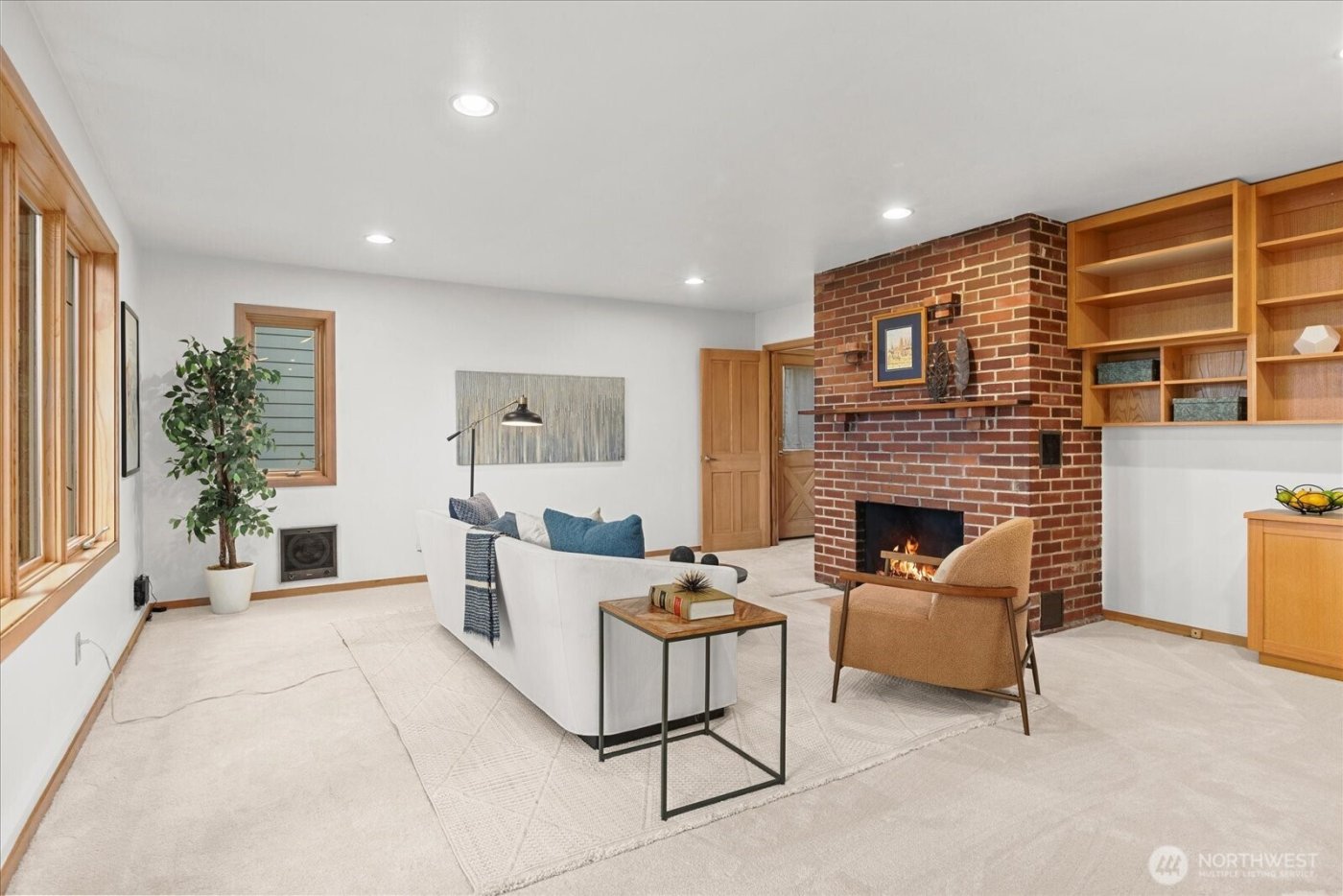 11904 Lakeside Avenue NE, Seattle, WA 98125