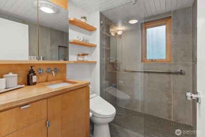 11904 Lakeside Avenue NE, Seattle, WA 98125 - Photo 28