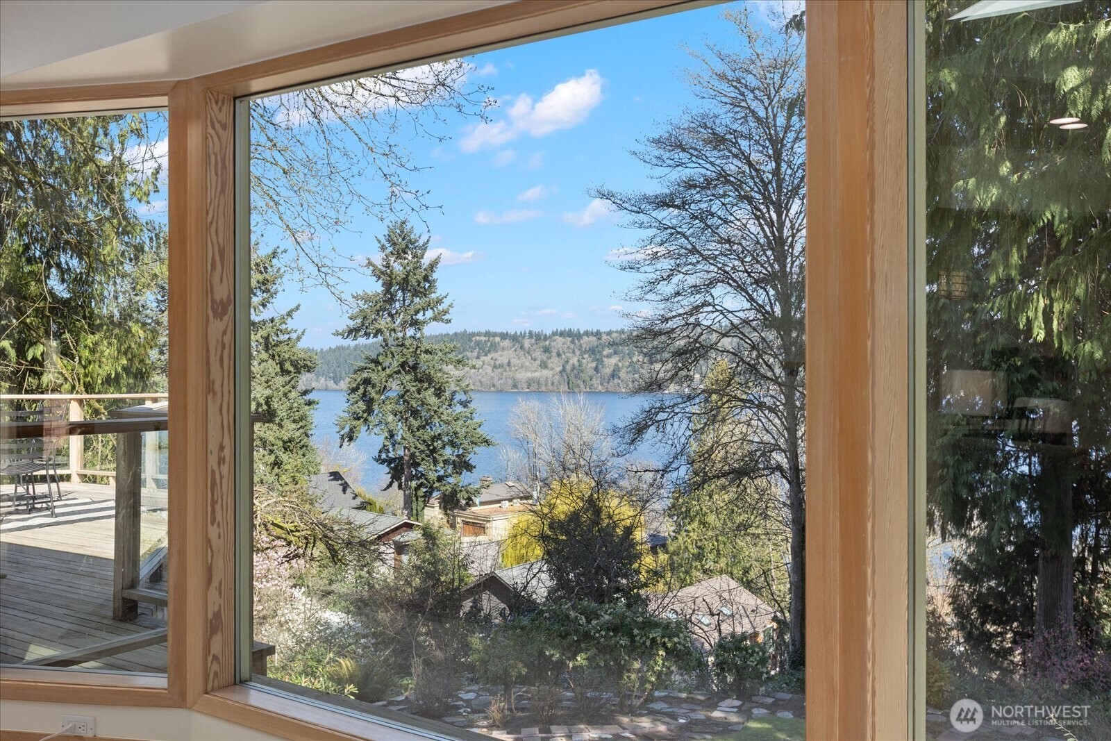 11904 Lakeside Avenue NE, Seattle, WA 98125