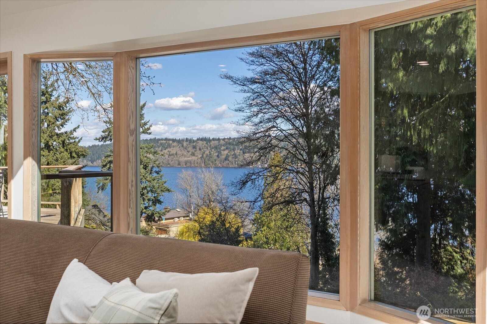 11904 Lakeside Avenue NE, Seattle, WA 98125