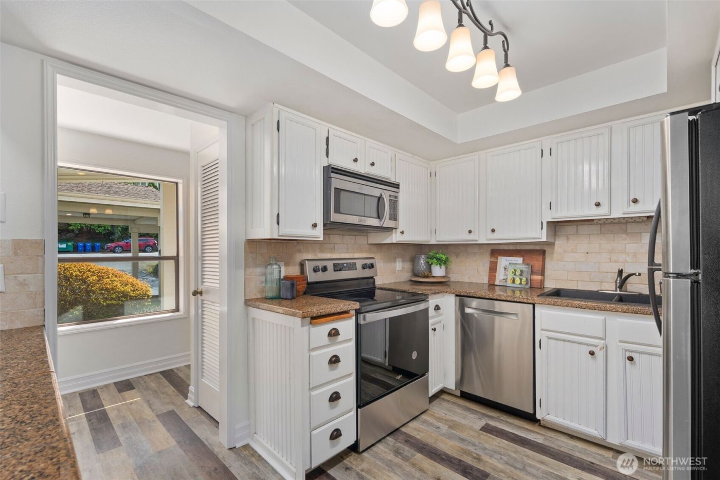 9920 NE 119th St #107, Kirkland, WA 98034