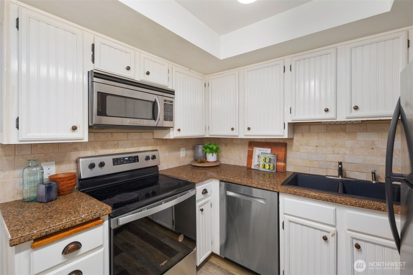 9920 NE 119th St #107, Kirkland, WA 98034