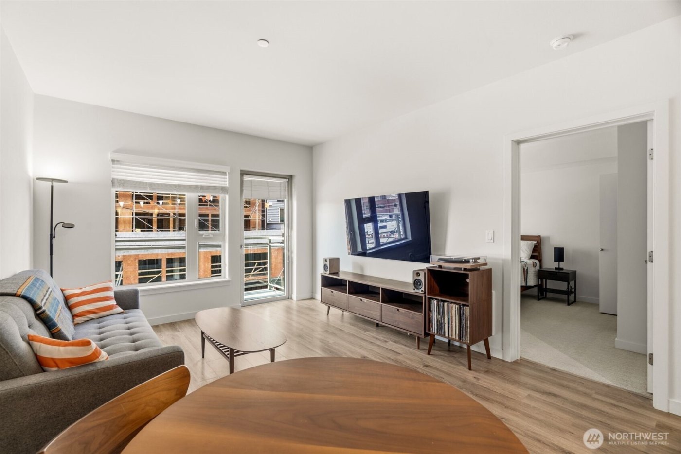 1760 NW 56th St #322, Seattle, WA 98107