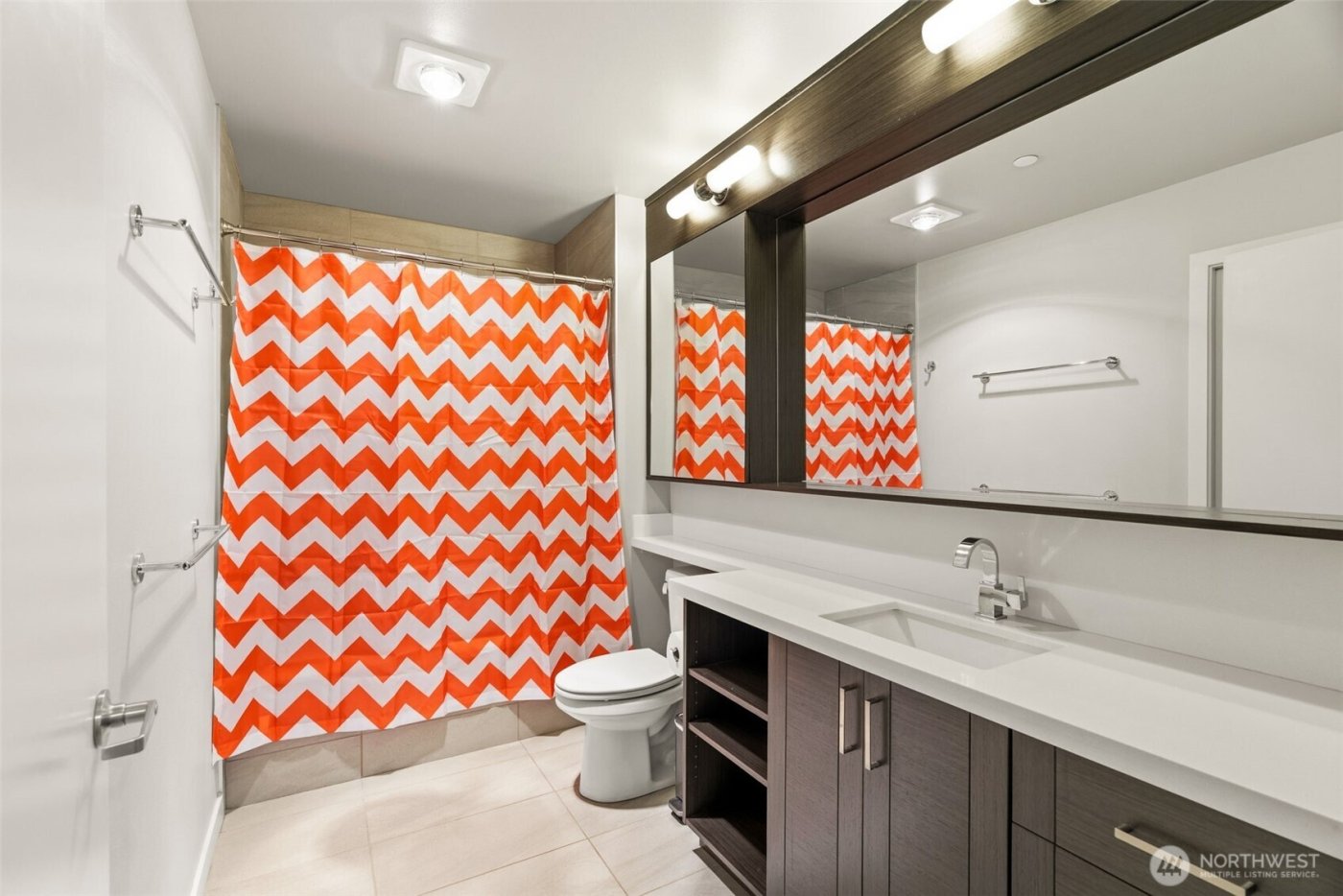 1760 NW 56th St #322, Seattle, WA 98107