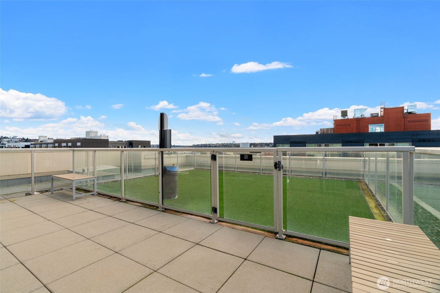 1760 NW 56th St #322, Seattle, WA 98107