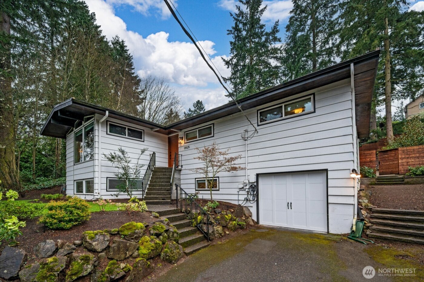 13525 4th Avenue NE, Seattle, WA 98125