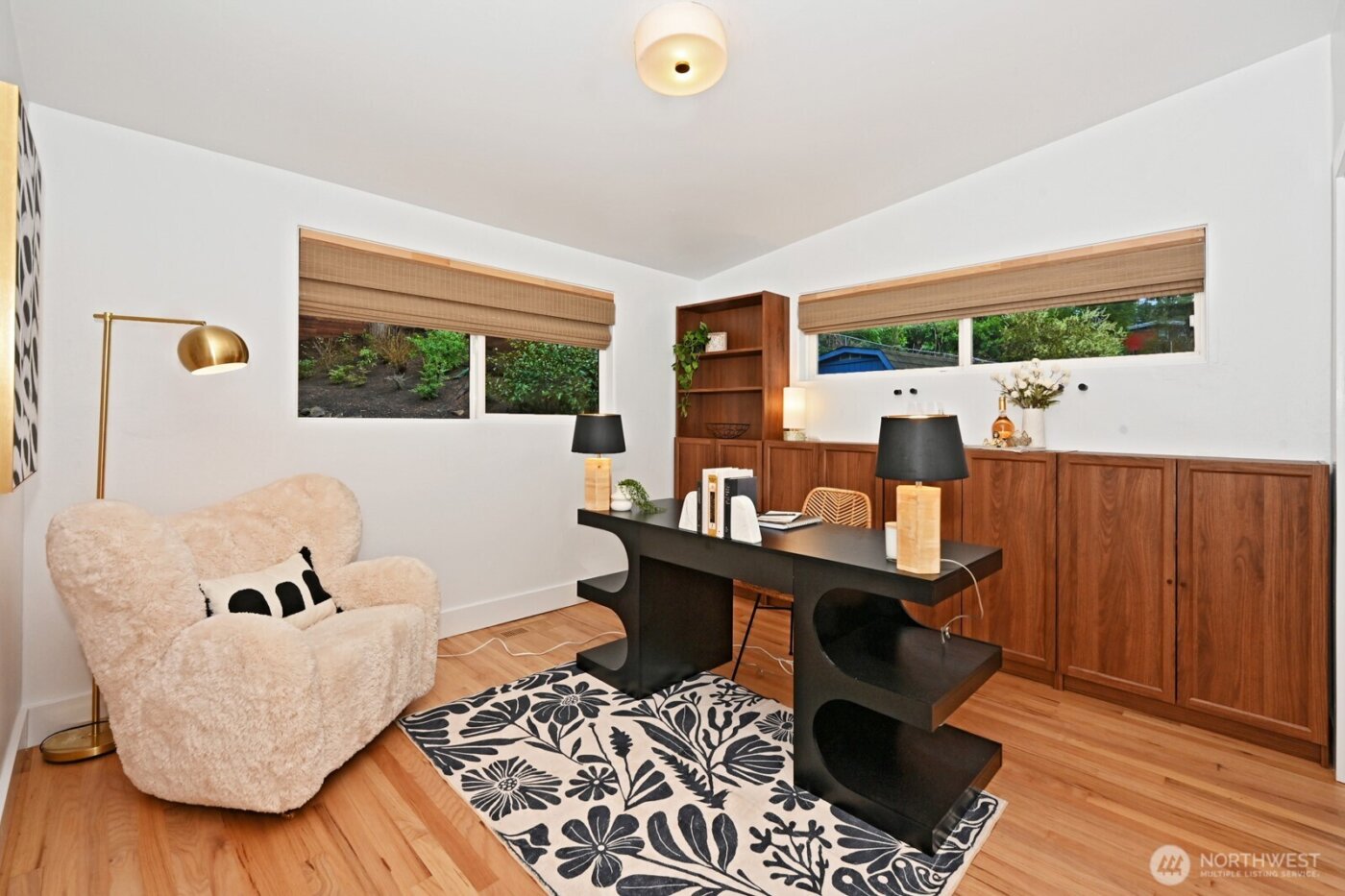 13525 4th Avenue NE, Seattle, WA 98125