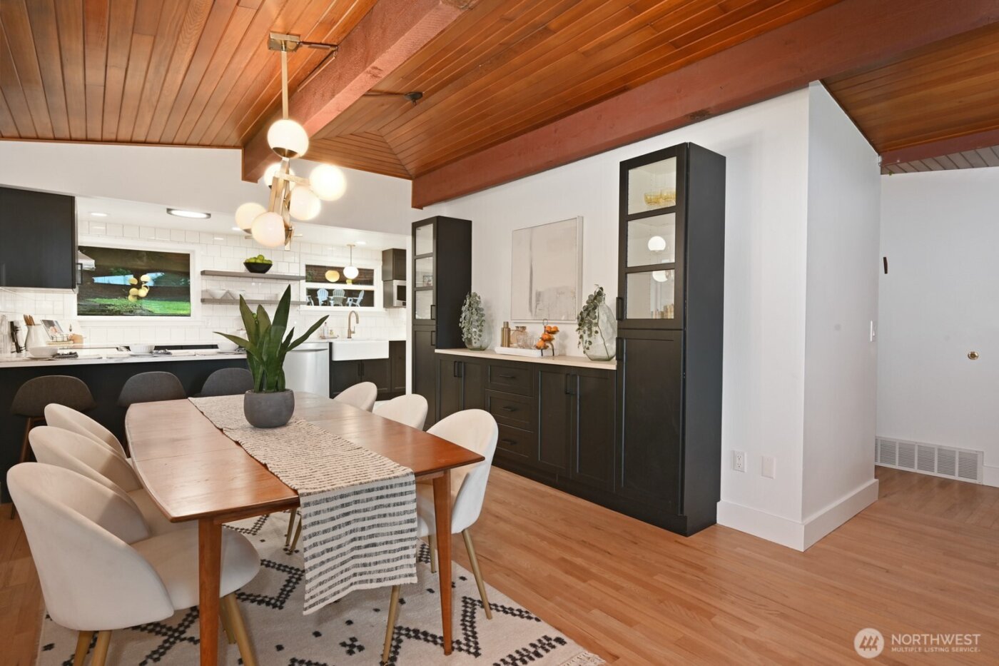 13525 4th Avenue NE, Seattle, WA 98125