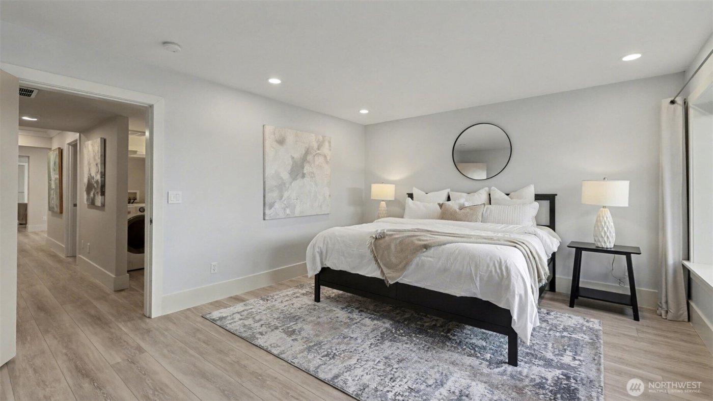 13730 Main Street , Bellevue, WA 98005