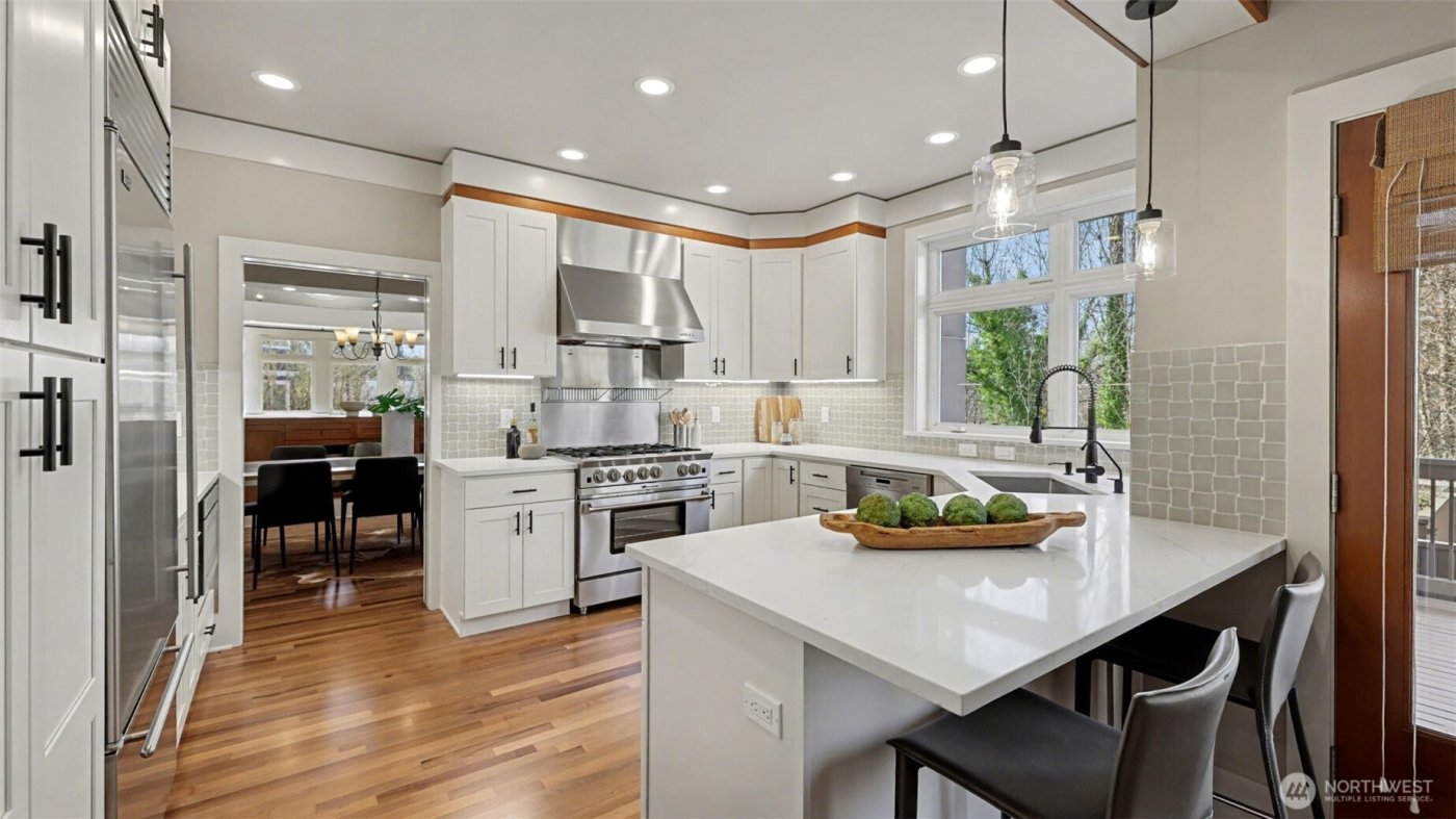 13730 Main Street , Bellevue, WA 98005