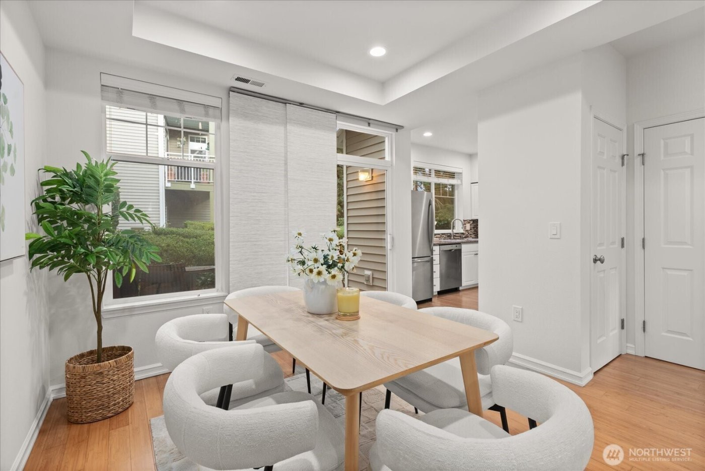 9634 179th Place NE #2, Redmond, WA 98052