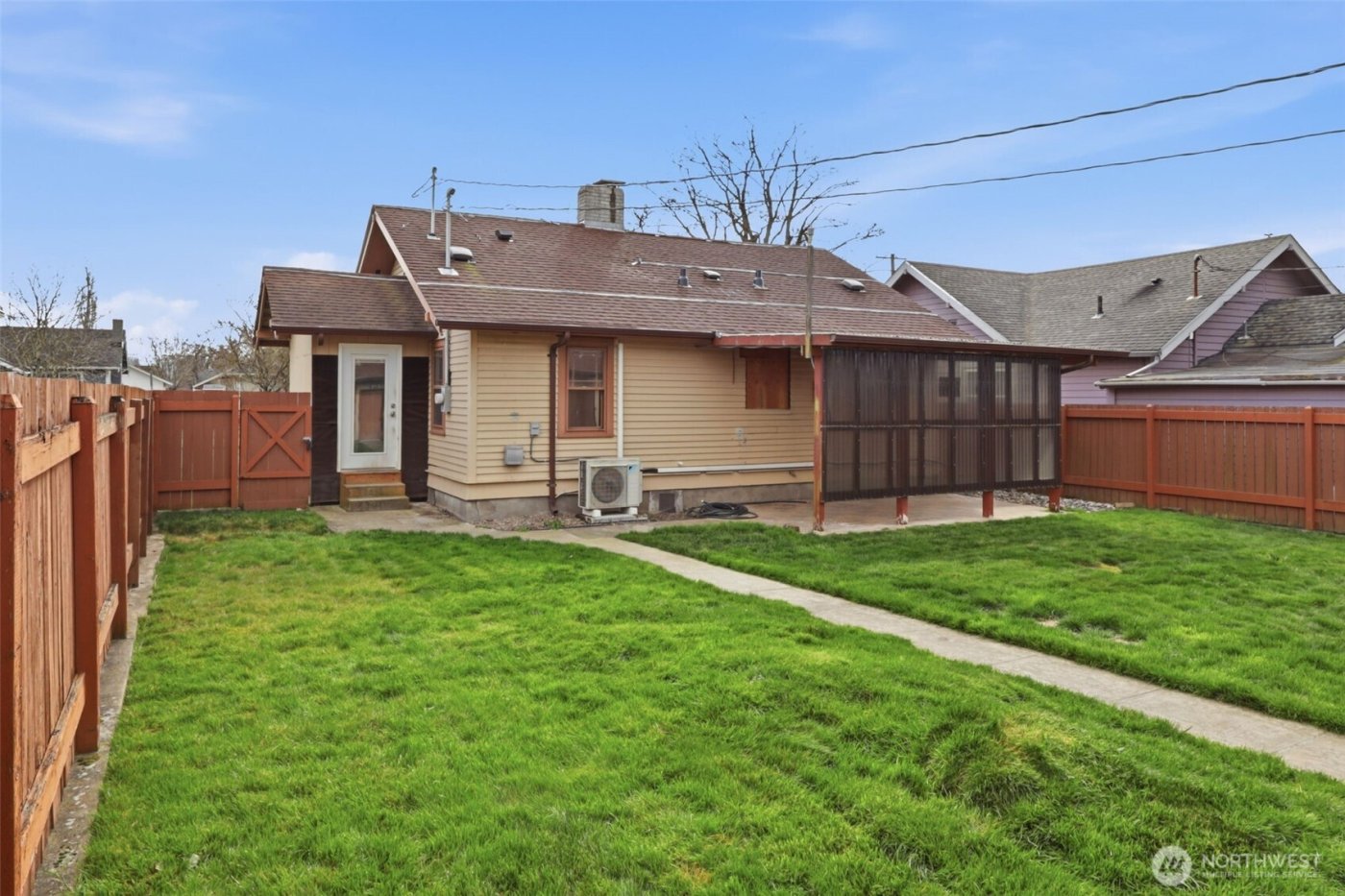 607 21st ave , Longview, WA 98632