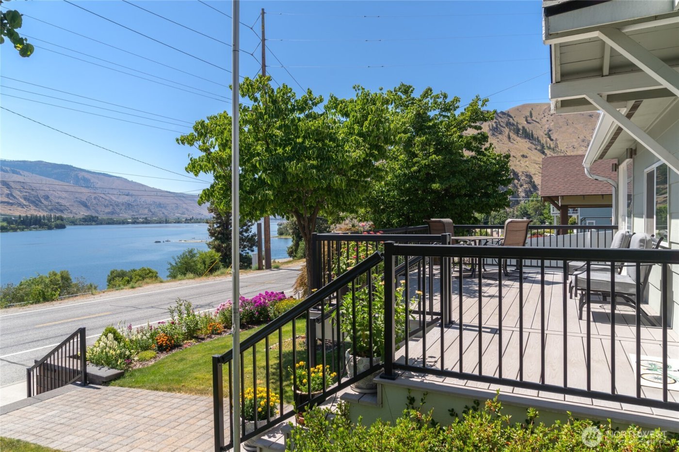 2548 Entiat Way , Entiat, WA 98822