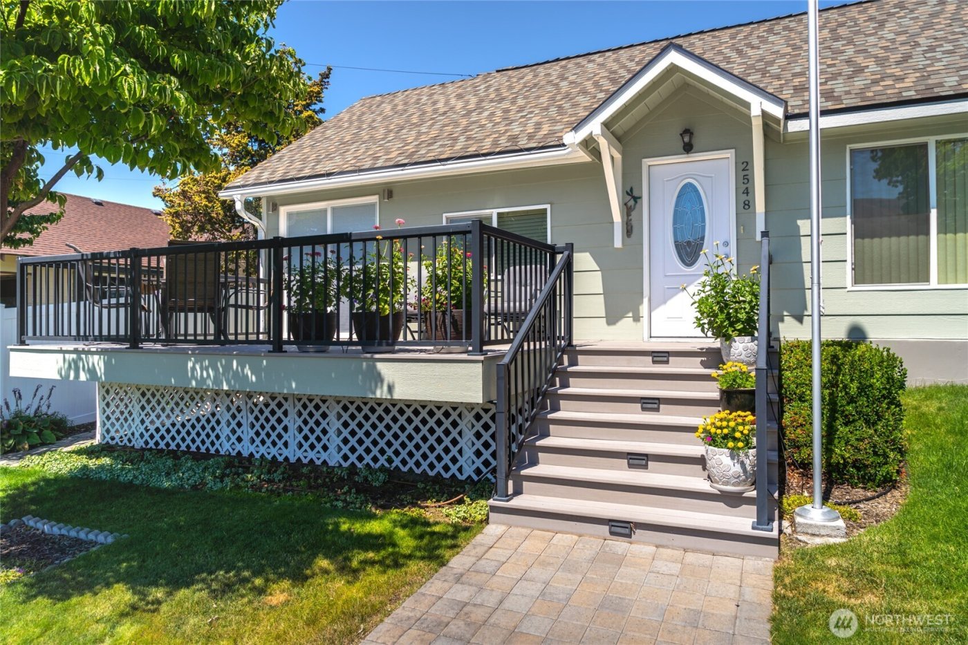 2548 Entiat Way , Entiat, WA 98822