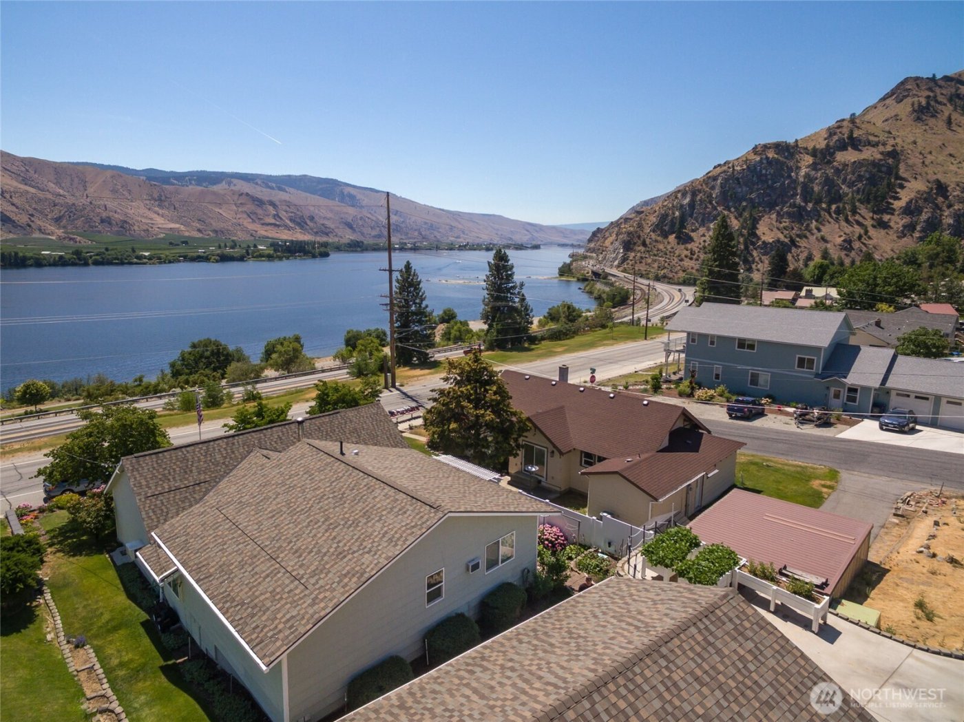 2548 Entiat Way , Entiat, WA 98822