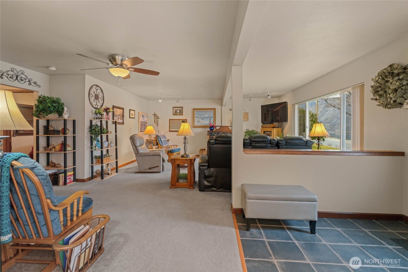 2548 Entiat Way , Entiat, WA 98822