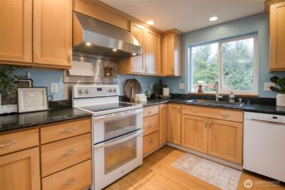 828 Ocean Avenue , Cosmopolis, WA 98595 - Photo 13