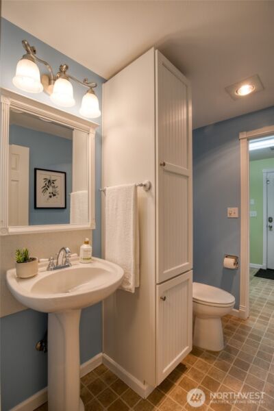 828 Ocean Avenue , Cosmopolis, WA 98595 - Photo 22