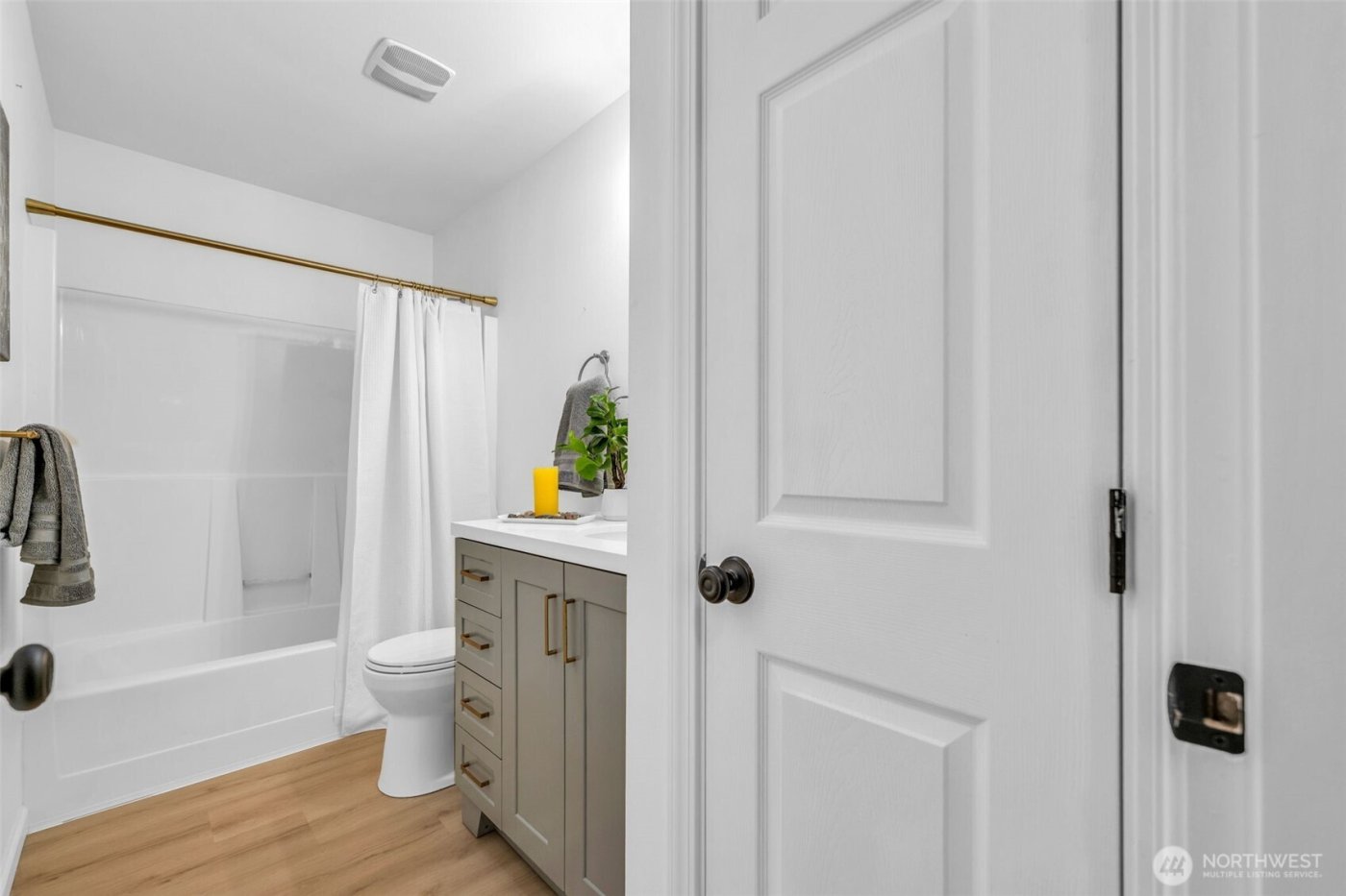 521 NE Matthew Drive , Belfair, WA 98528