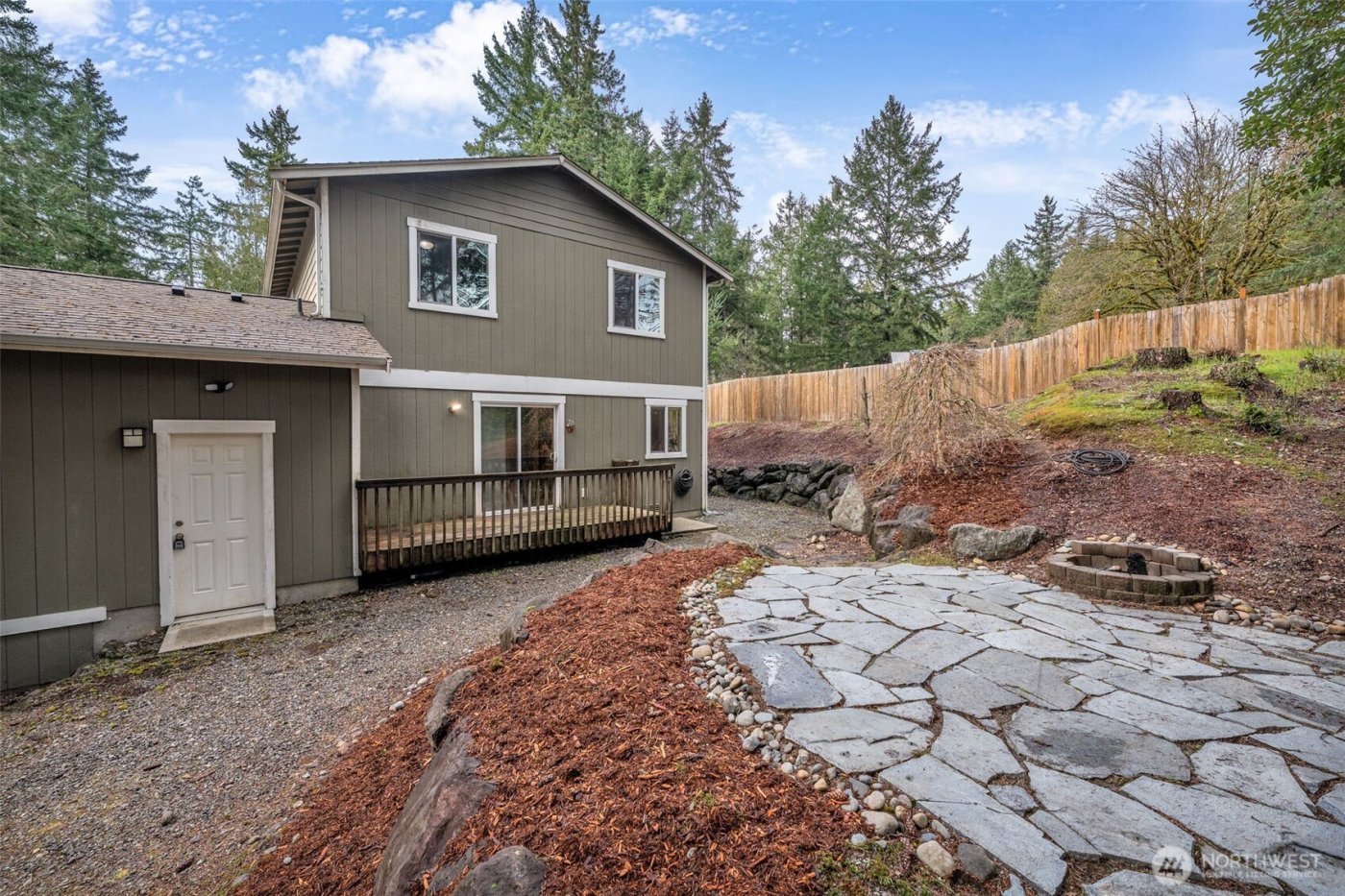 521 NE Matthew Drive , Belfair, WA 98528