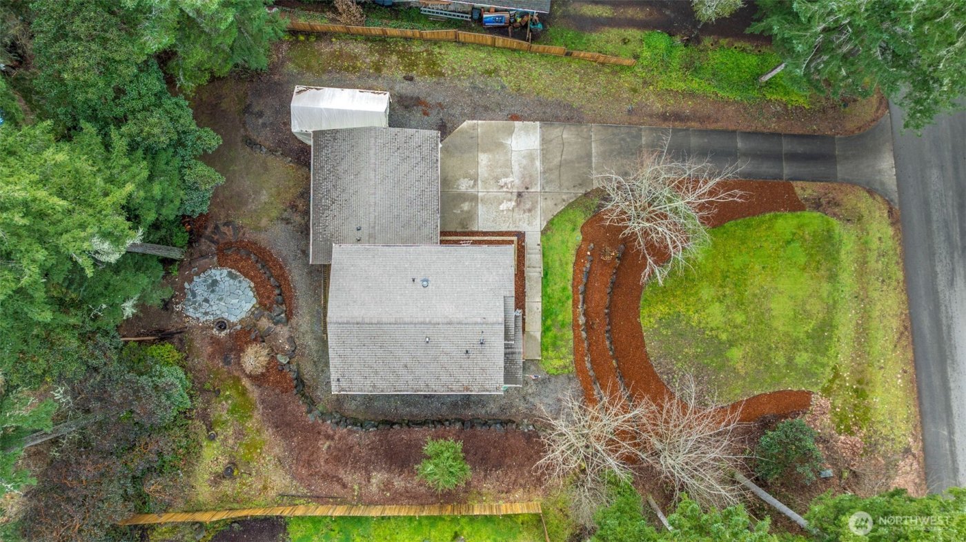 521 NE Matthew Drive , Belfair, WA 98528