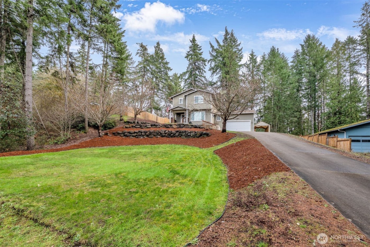521 NE Matthew Drive , Belfair, WA 98528