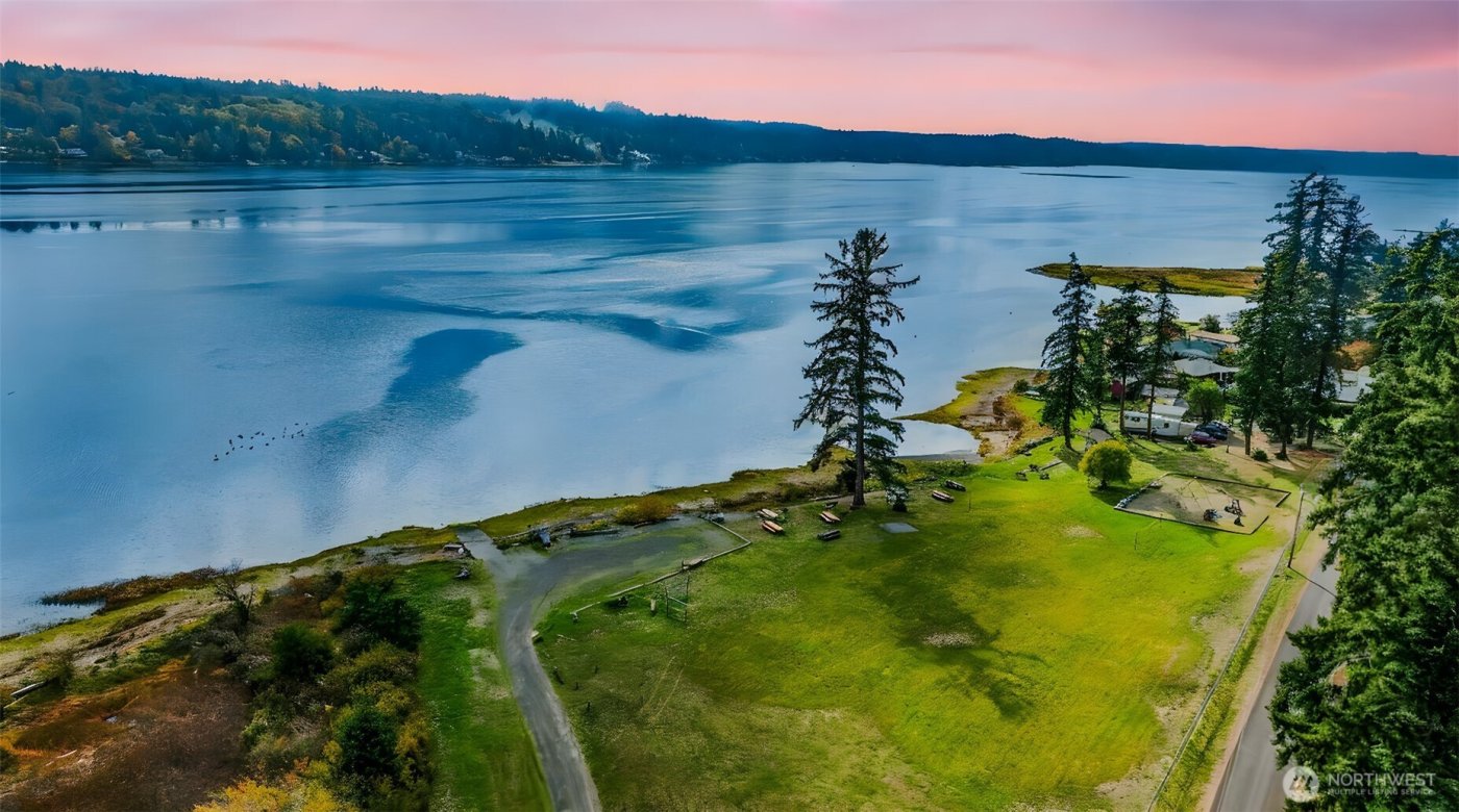 521 NE Matthew Drive , Belfair, WA 98528