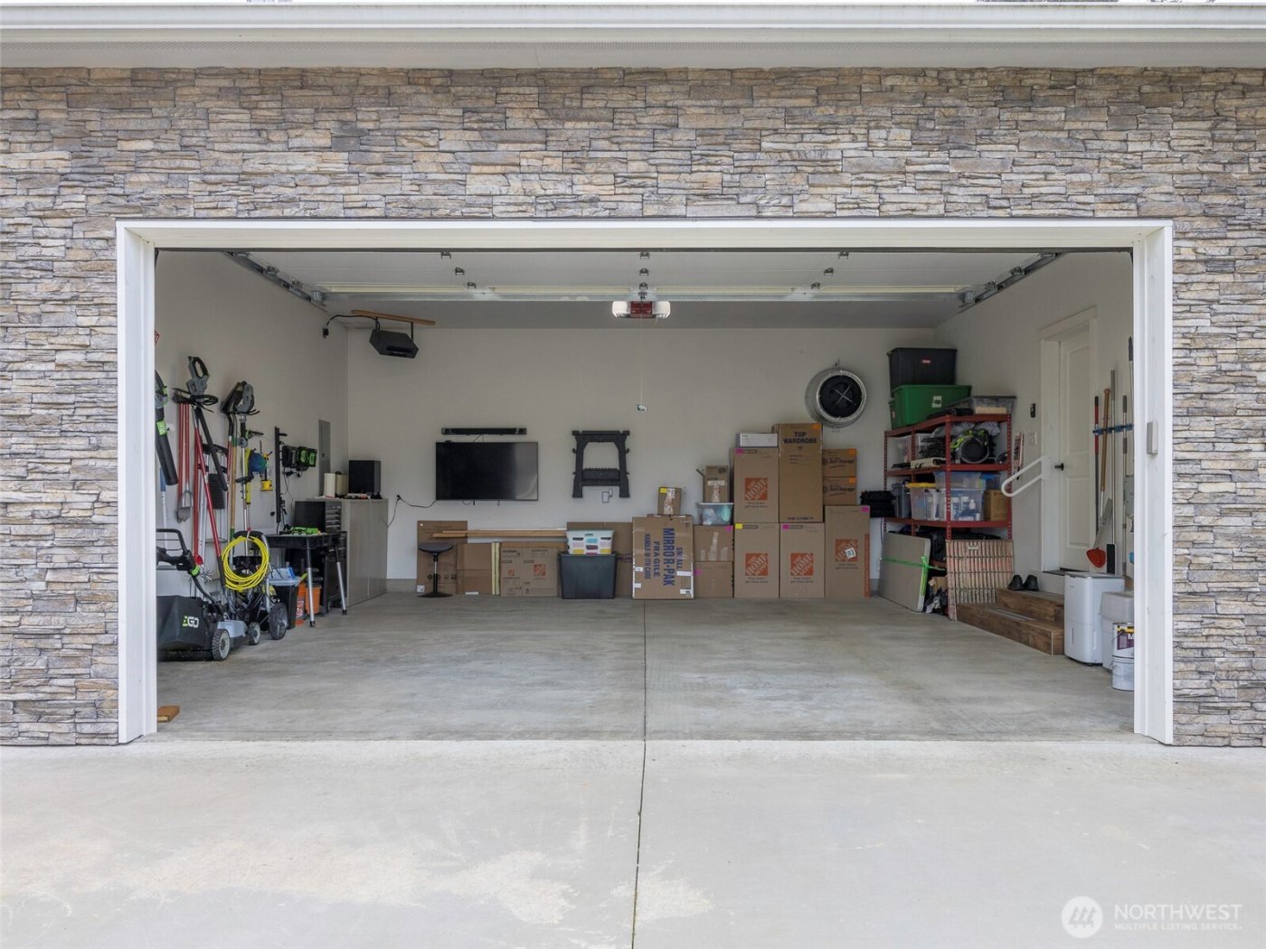 1934 W 8th Street , Port Angeles, WA 98363