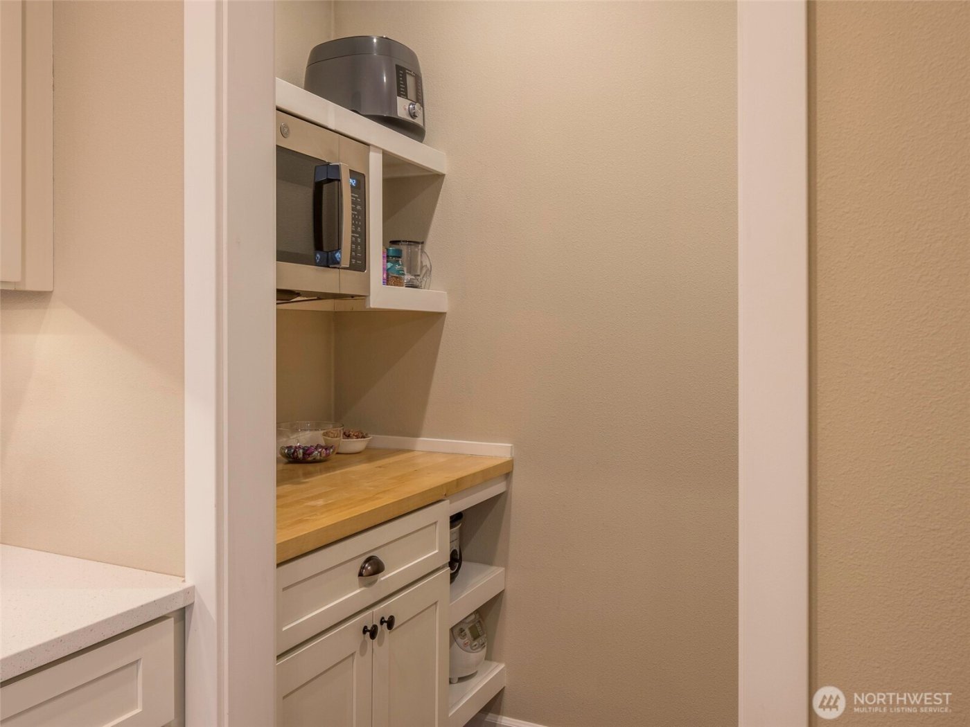 1934 W 8th Street , Port Angeles, WA 98363