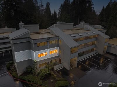 13741 15th Avenue NE #C3, Seattle, WA 98125 - Photo 2