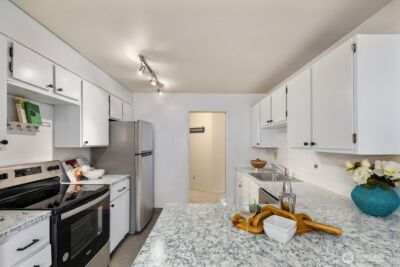 13741 15th Avenue NE #C3, Seattle, WA 98125 - Photo 5