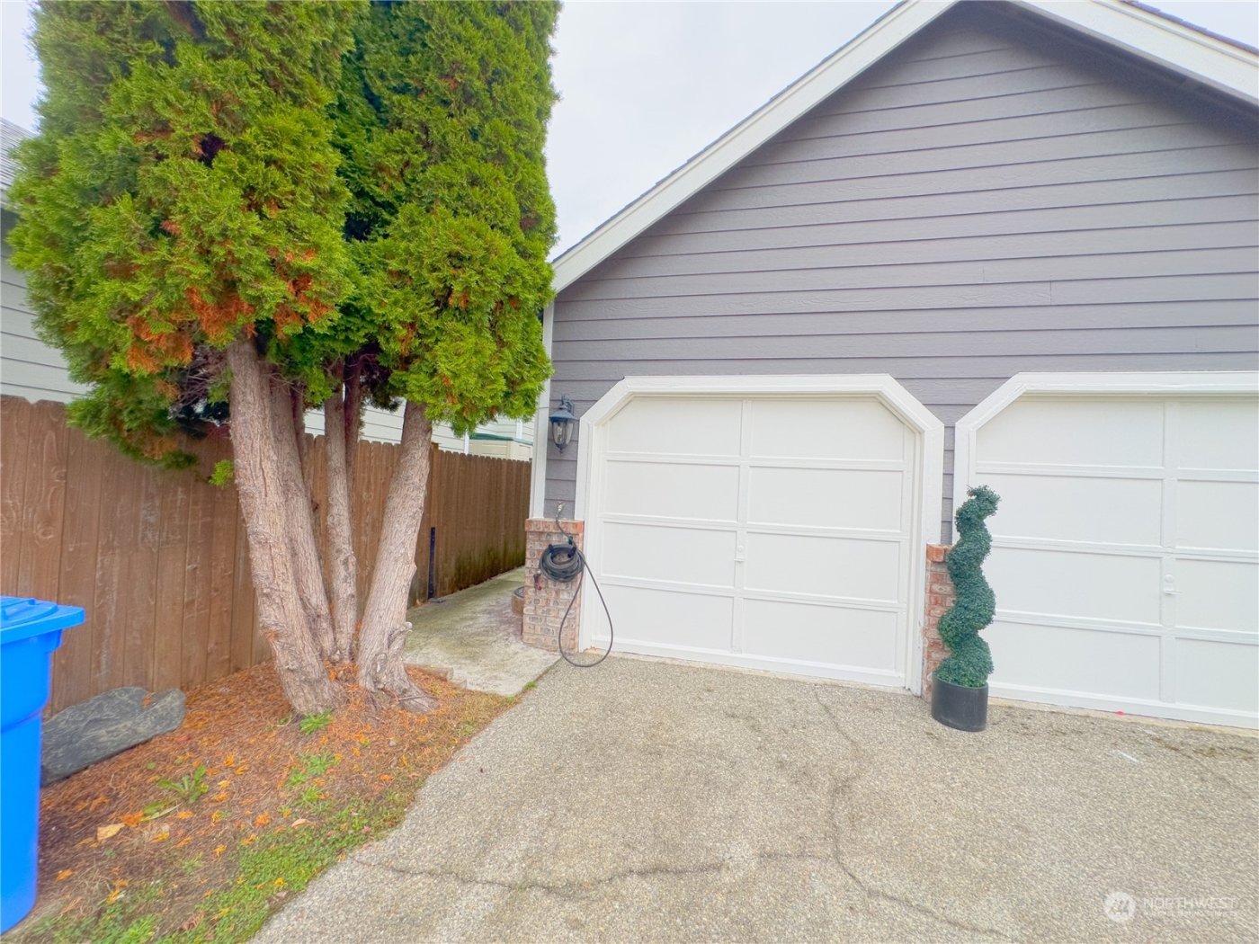 977 Graham Avenue NE, Renton, WA 98059