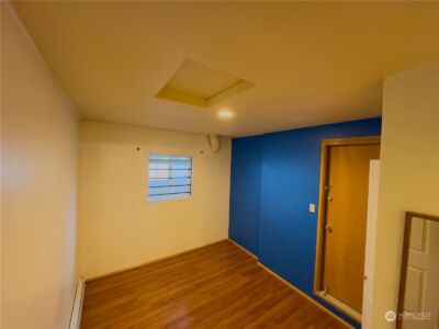 977 Graham Avenue NE, Renton, WA 98059 - Photo 8