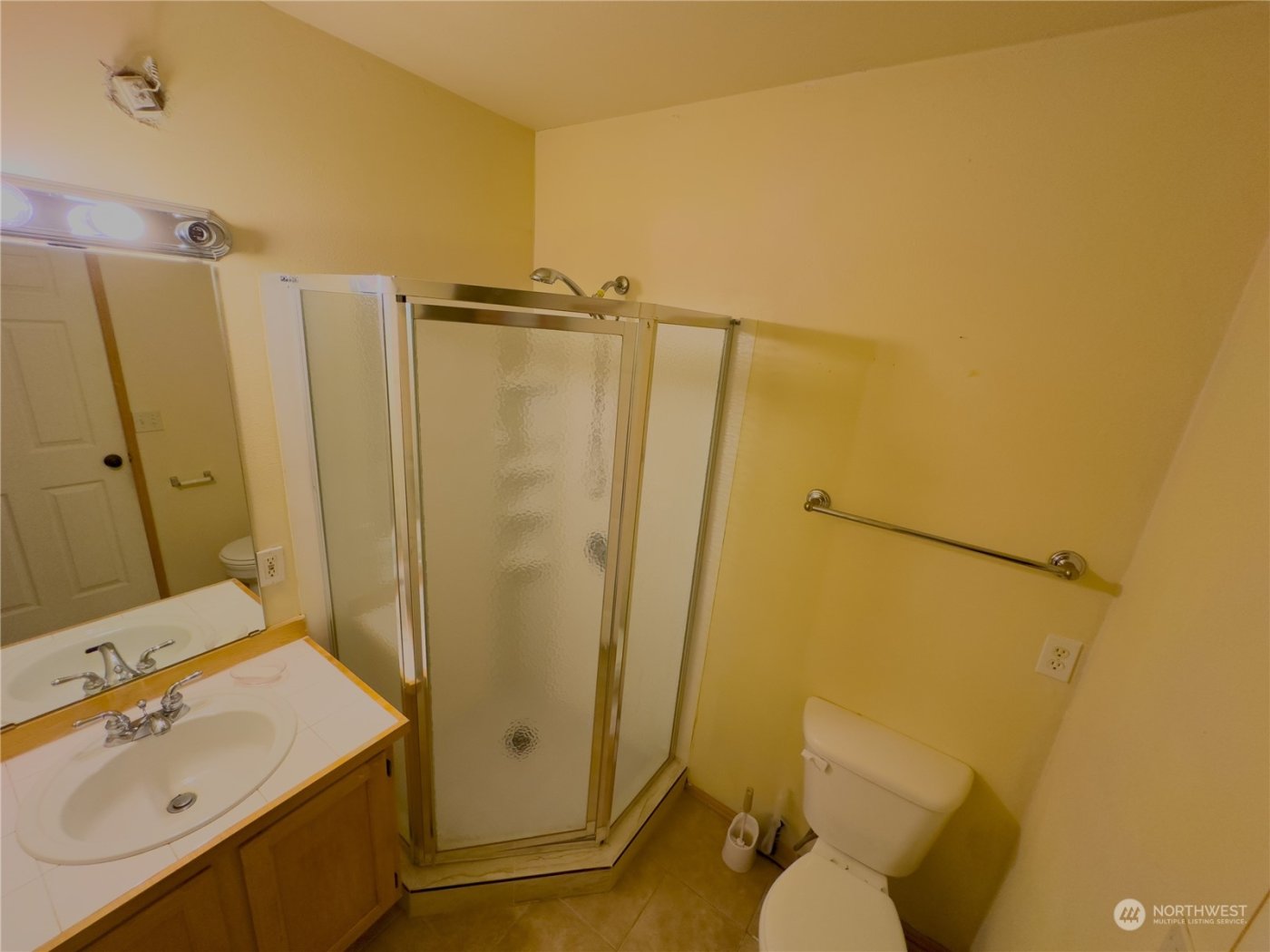 977 Graham Avenue NE, Renton, WA 98059